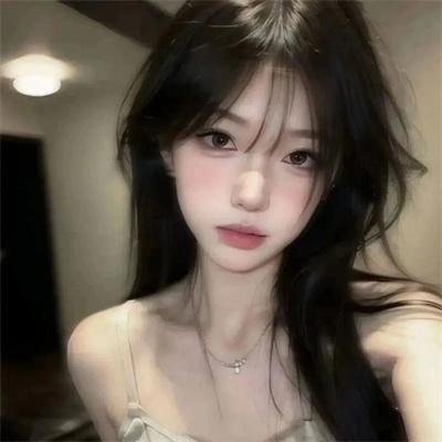 地板下的小矮人